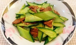 六一节吃瓜,欢乐六一，瓜果飘香共享童年时光